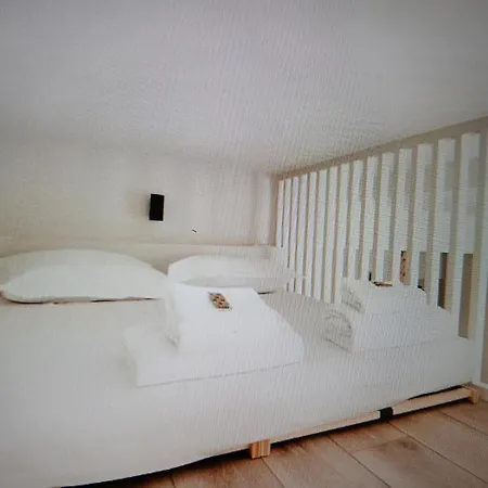 Apartment 6 Arr *