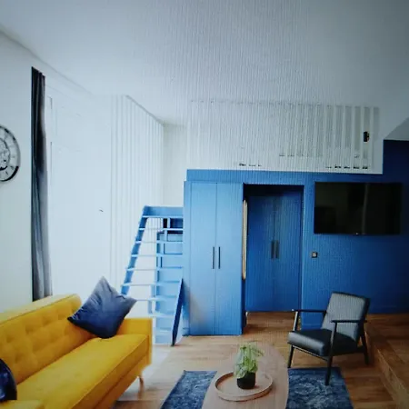 6 Arr Apartment